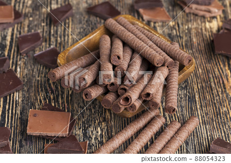 chocolate tubes with chocolate filling 88054323