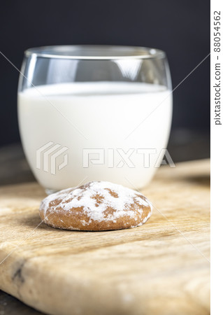 iced sugar gingerbread on a cutting board 88054562
