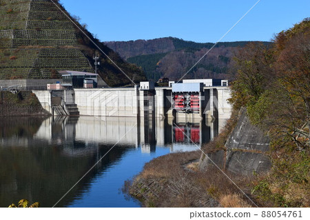 Kanawa River Dam的100個水壩湖泊 Kanawa River Dam的100個水壩湖泊 88054761