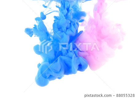 在水下蔓延的五顏六色的顏料 88055328