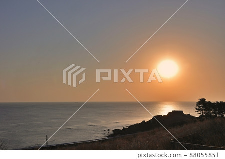 Sunrise at Ashige Observatory (Hachinohe City, Aomori Prefecture) 88055851