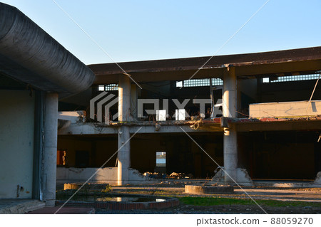 東日本大地震後的大川小學 88059270