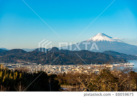 [Shizuoka Prefecture] Nihondaira Mt. Fuji 88059675