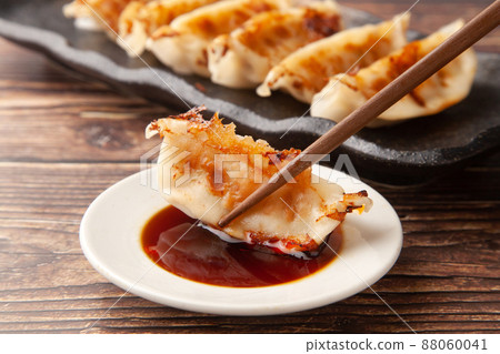 Pan-fried gyoza 88060041
