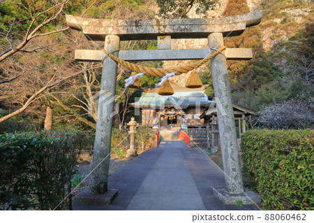 Waterfall Mihashira Shrine (Kamiura Town, Saiki City) Waterfall Mihashira Shrine (Kamiura Town, Saiki City) 88060462
