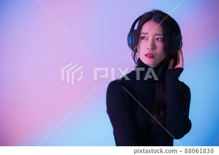 Women's music 88061838