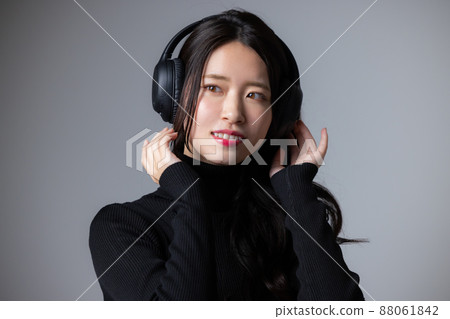 Women's music Women's music 88061842