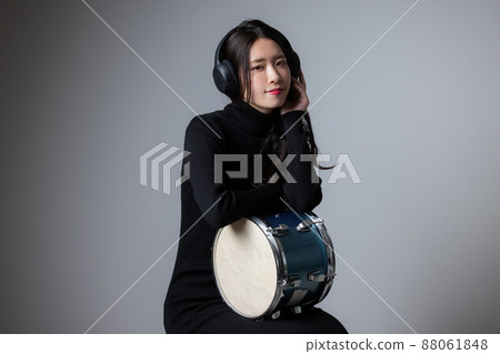 女鼓手 88061848