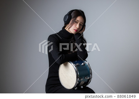 Female drummer Female drummer 88061849