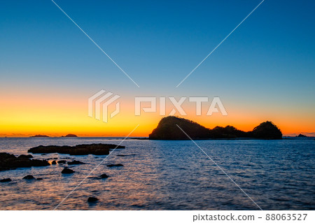 海邊晚上風景 海邊晚上風景 88063527
