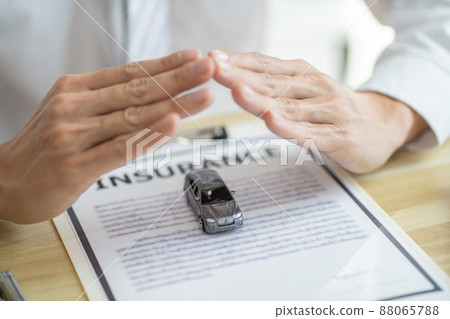 car, insurance, business 88065788
