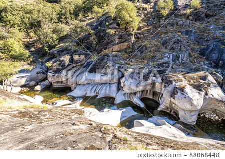 Natural pools of Los Pilones in the Garganta de los infiernos gorge, Jerte valley, Caceres, Spain 88068448