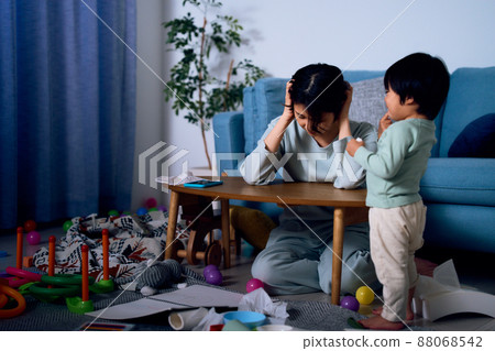 Childcare neurose image 88068542