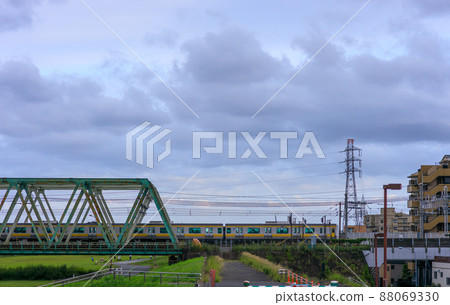 從墨田區平井河岸看到的鐵橋風景 從墨田區平井河岸看到的鐵橋風景 88069330