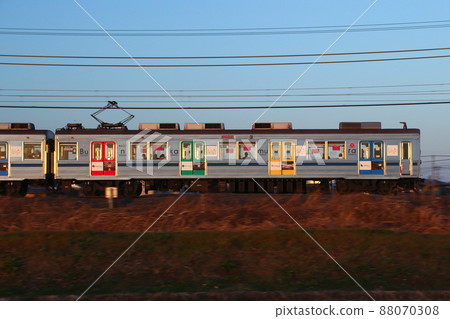 [DT] Tokyu Denentoshi Line 8500 series (blue belt: Bunkamura) 88070308
