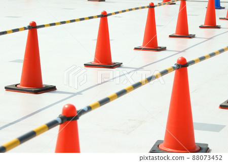 塔架交通安全隔斷 88073452