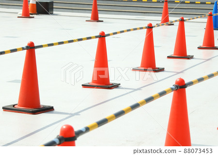 Pylon traffic safety partition 88073453