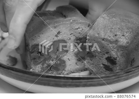 Castella (monochrome image) Castella (monochrome image) 88076574