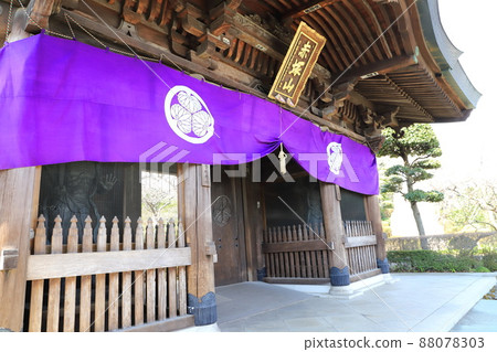 The gate of Akatsukayama Jorenji Temple, Itabashi-ku, Tokyo 88078303