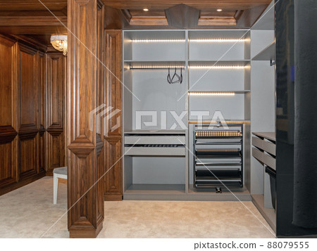 Walk in Wardrobe 88079555