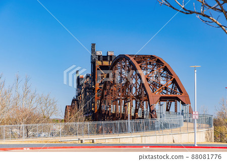 Sunny view of the historical Clinton Presidential Park Bridge Sunny view of the historical Clinton Presidential Park Bridge 88081776
