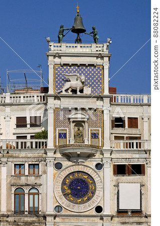 Clock tower 88082224