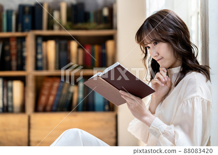 一個女人讀 一個女人讀 88083420