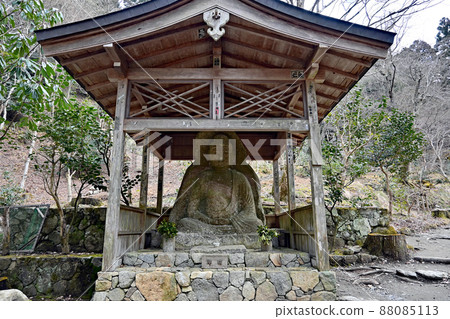 [Temples and shrines] Kyoto Ohara Sanzen-in Temple Kamakura Stone Buddha 88085113