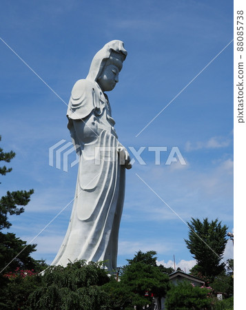 Takasaki white coat large Kannon 88085738