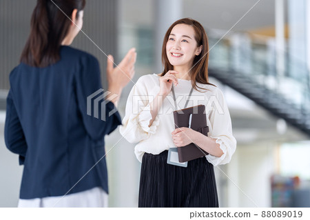 商務商人辦公室休閒辦公室團隊會議 88089019