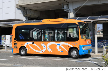 Daiju Bus in front of Kainan Station 88089176