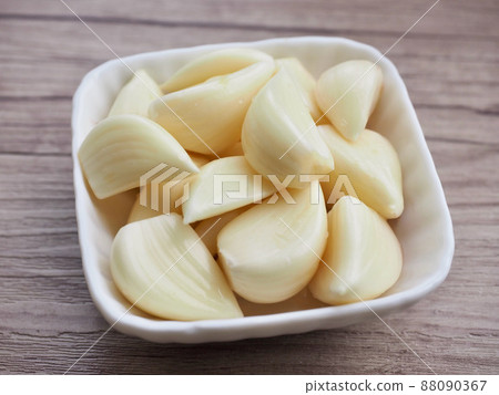 Fresh organic vegetables garlic, food ingredients Fresh organic vegetables garlic, food ingredients 88090367