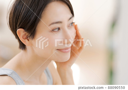 30多歲的皮膚護理女人 30多歲的皮膚護理女人 88090550