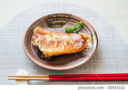 Boiled red fish 88093182