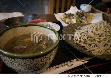 美味的加茂南蠻蕎麥麵 美味的加茂南蠻蕎麥麵 88093359