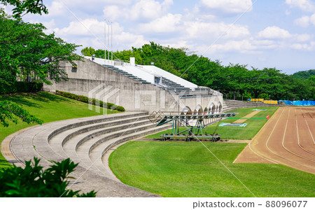 Inagi Central Park in fine weather (Inagi City, Tokyo) Inagi Central Park in fine weather (Inagi City, Tokyo) 88096077
