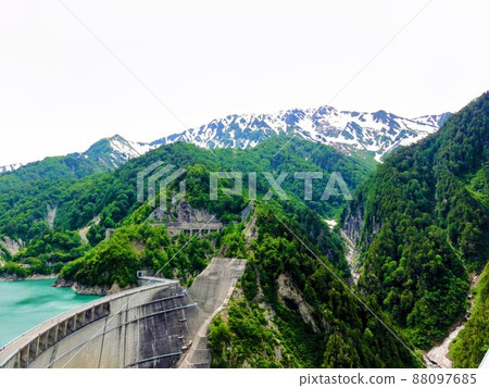 [Toyama Prefecture] Scenery seen from Kurobe Dam Observatory Rest Area 88097685