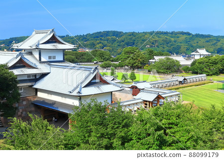 [Ishikawa Prefecture] Kanazawa Castle under the clear sky 88099179