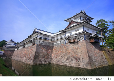 [Ishikawa Prefecture] Kanazawa Castle under sunny weather 88099215