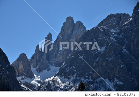 Croda dei Toni in winter 88102372