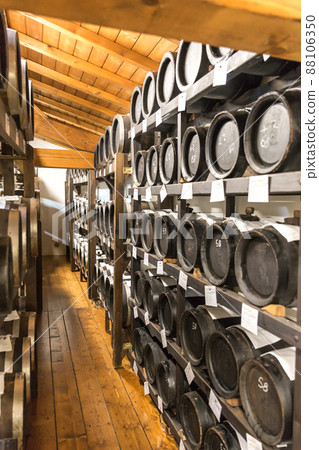 balsamic vinegar wooden barrels storing and aging 88106350