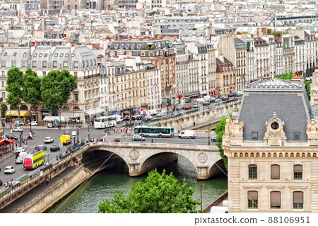 skyline of Paris 88106951