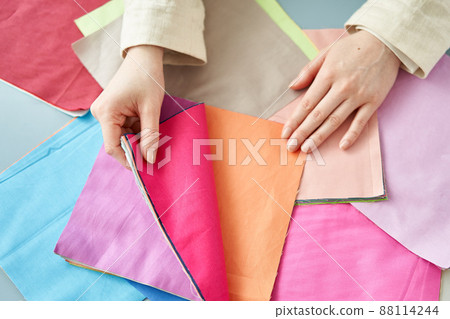 考慮顏色組合的亞洲色彩協調員 88114244