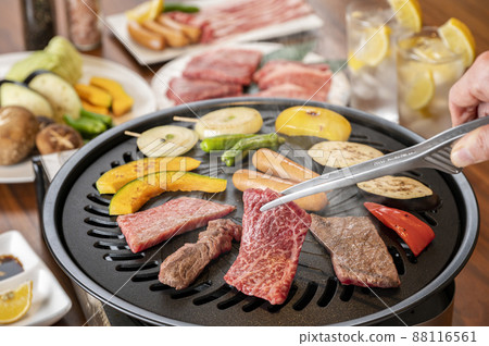 在家享受烤肉 88116561