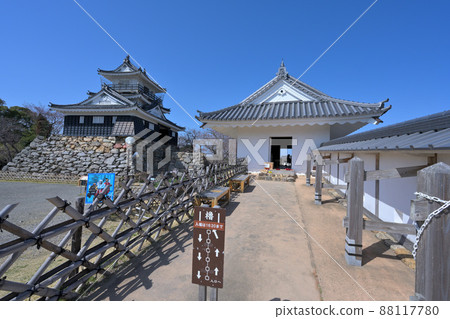 Sunny Mikawa country "Hamamatsu castle" castle tower and Ishigaki 88117780