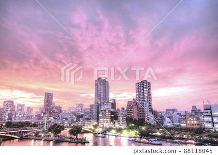 [Tenjin Matsuri] Summer dusk sky at Funawatari 88118045