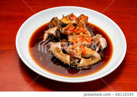 An exquisite Korean dish, Kanjang Gejang 88118195