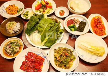 Korean BBQ garnished vegetables 88118386