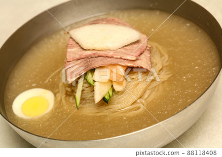 Delicious cold noodles from a long-established Korean restaurant Delicious cold noodles from a long-established Korean restaurant 88118408
