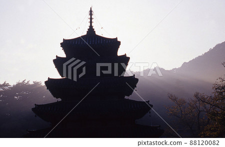 Korean temple architecture - Beopjusa Palsangjeon Korean temple architecture - Beopjusa Palsangjeon 88120082